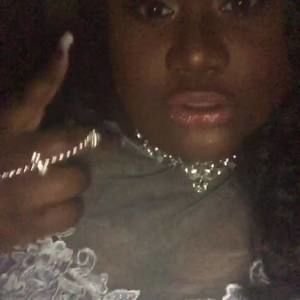 Meet your Posher, Leandra